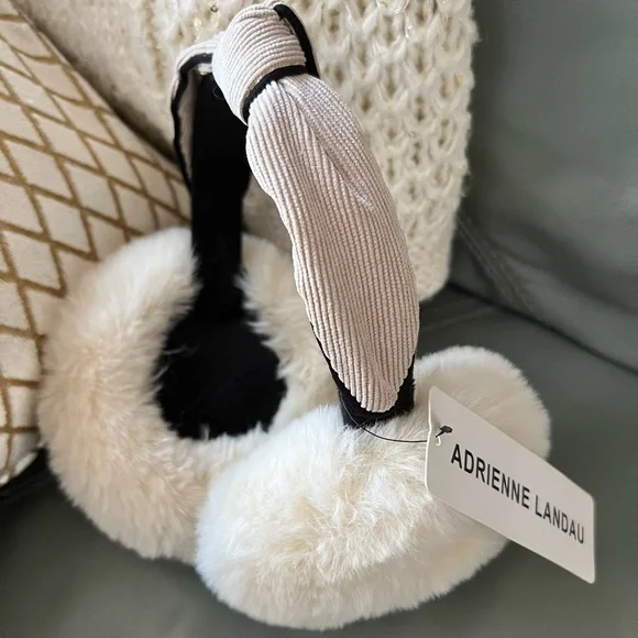 NWT Beautiful ADRIENNE LANDAU Soft FLUFFY Warm COZY Creamy EAR MUFFS - Picture 1 of 13